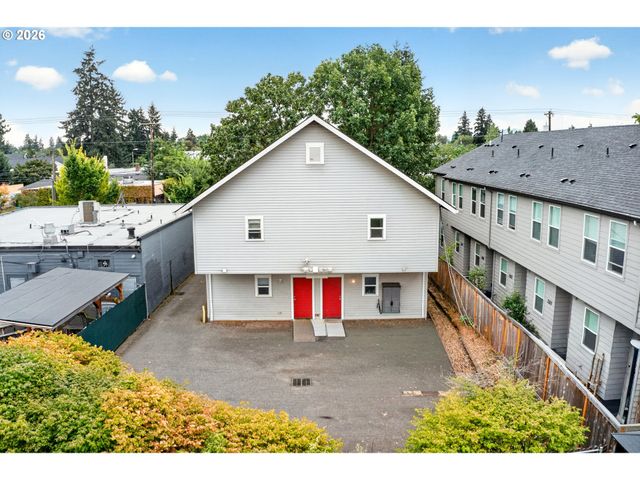 2315 N LOMBARD St, Portland, OR 97217