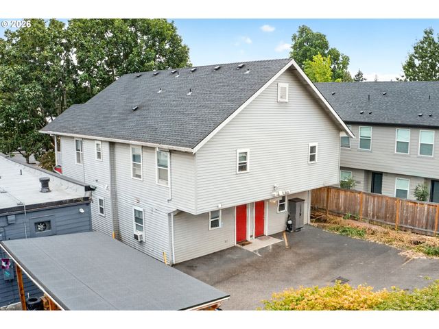 2315 N LOMBARD St, Portland, OR 97217