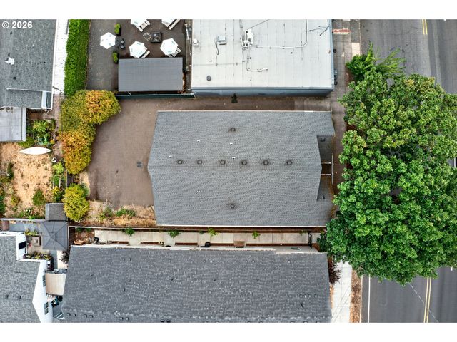 2315 N LOMBARD St, Portland, OR 97217