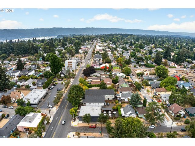 2315 N LOMBARD St, Portland, OR 97217