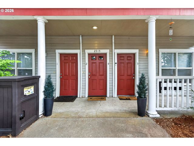 2315 N LOMBARD St, Portland, OR 97217