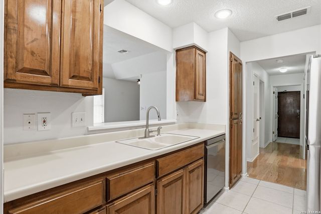 1826 Encino Rio, San Antonio, TX 78259