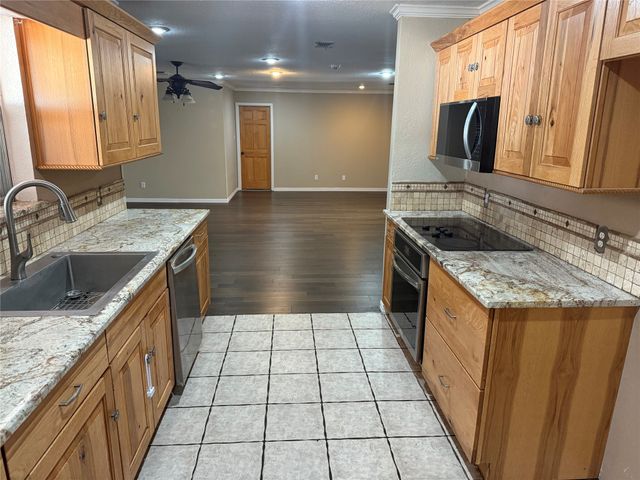 2817 NE 11th Street, Mineral Wells, TX 76067