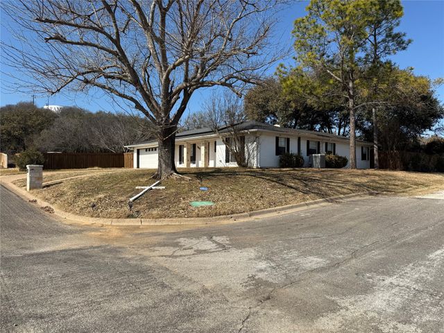 2817 NE 11th Street, Mineral Wells, TX 76067