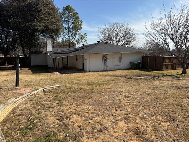 2817 NE 11th Street, Mineral Wells, TX 76067