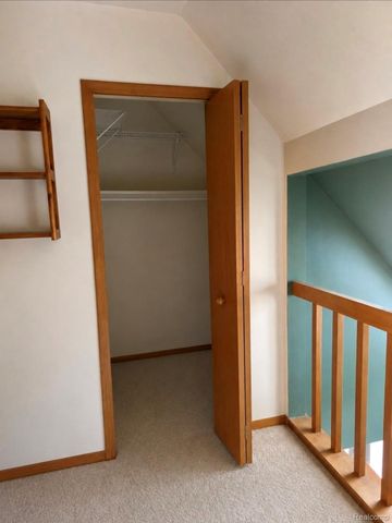 705 Estes Court, Waterford Charter Township, MI 48327