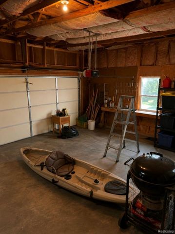 705 Estes Court, Waterford Charter Township, MI 48327