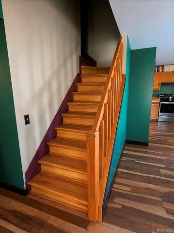 705 Estes Court, Waterford Charter Township, MI 48327