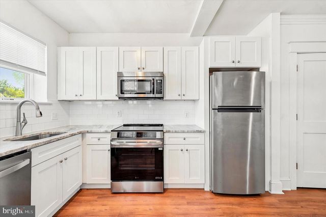 5851 FERNWOOD ST, Philadelphia, PA 19143