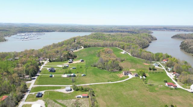 8235 KY-761, Nancy, KY 42544