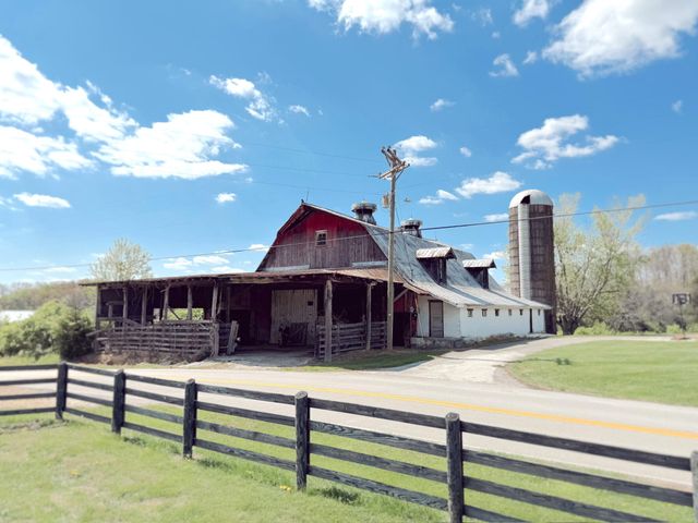 8235 KY-761, Nancy, KY 42544