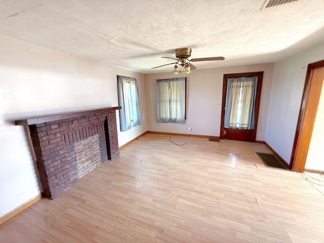 8235 KY-761, Nancy, KY 42544