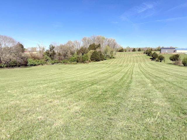 8235 KY-761, Nancy, KY 42544