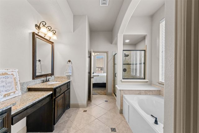 206 Charleston Lane, Fate, TX 75189