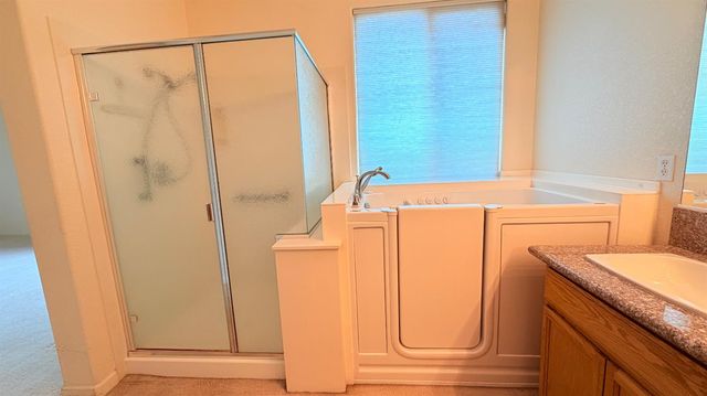 2518 clayridge Ct, Riverbank, CA 95367