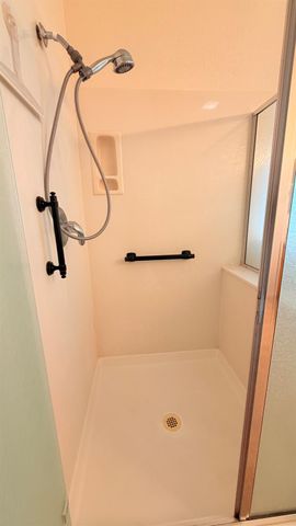 2518 clayridge Ct, Riverbank, CA 95367