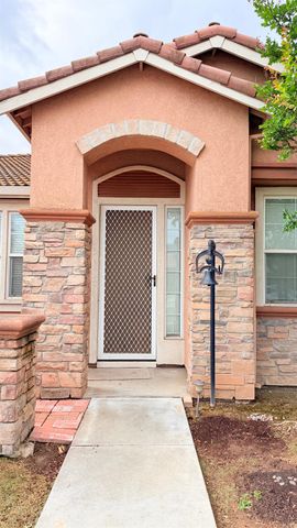 2518 clayridge Ct, Riverbank, CA 95367