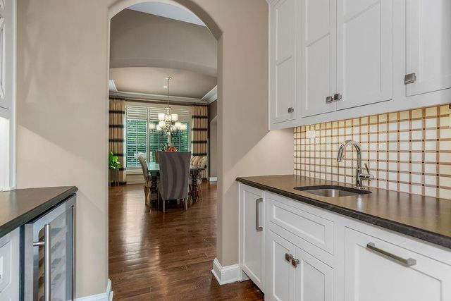 4600 W 146th Street, Overland Park, KS 66224