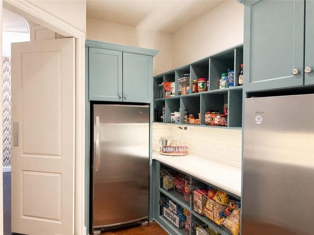 4600 W 146th Street, Overland Park, KS 66224