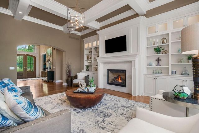 4600 W 146th Street, Overland Park, KS 66224