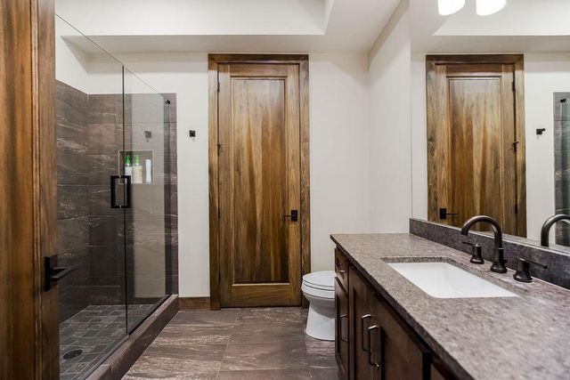 4600 W 146th Street, Overland Park, KS 66224