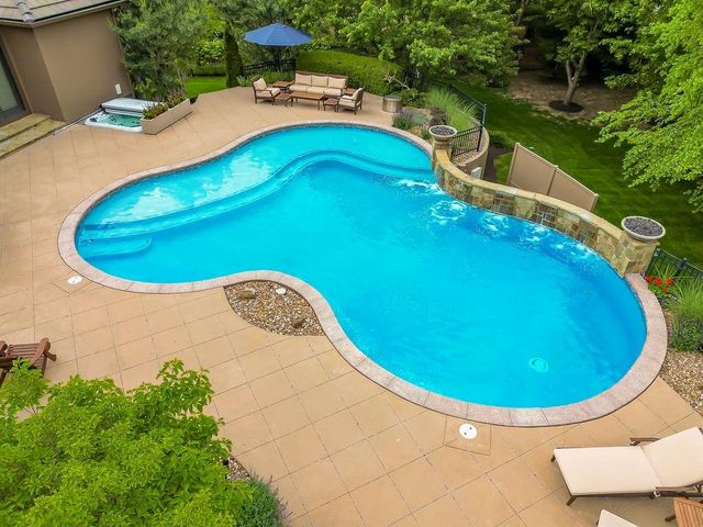 4600 W 146th Street, Overland Park, KS 66224