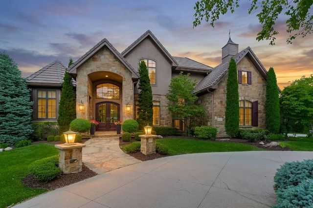 4600 W 146th Street, Overland Park, KS 66224