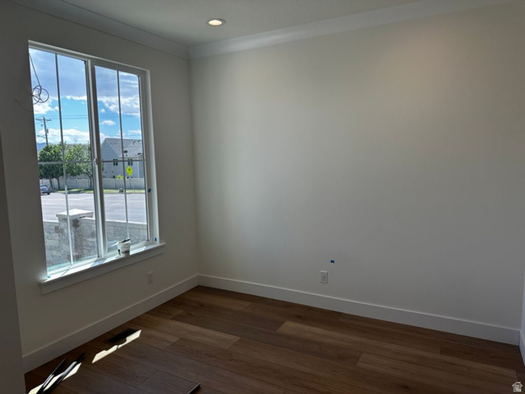 Image 2 of property listing at 1194 W 2900 N, Lehi, UT 84043