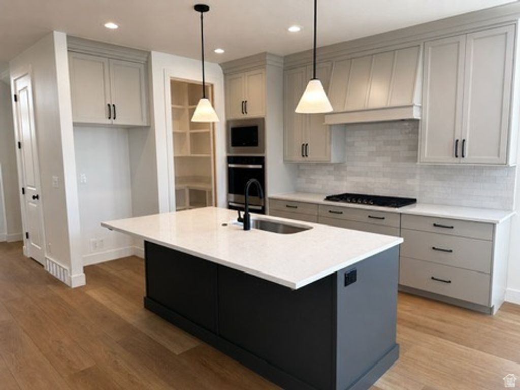 Image 4 of property listing at 1194 W 2900 N, Lehi, UT 84043
