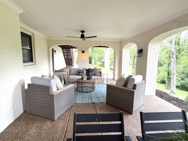 618 Hunters Ln, Brentwood, TN 37027