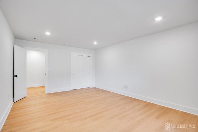 304 College Drive, Edison, NJ 08817