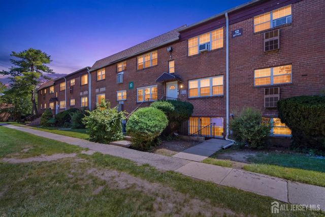 304 College Drive, Edison, NJ 08817