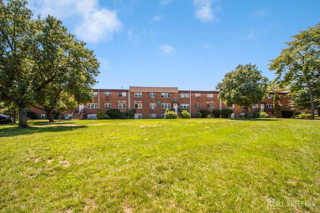 304 College Drive, Edison, NJ 08817