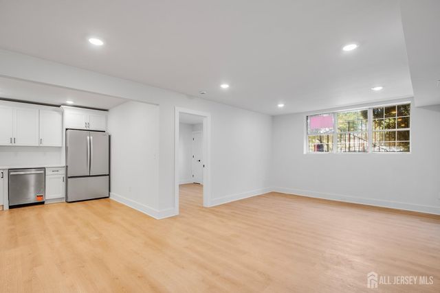 304 College Drive, Edison, NJ 08817