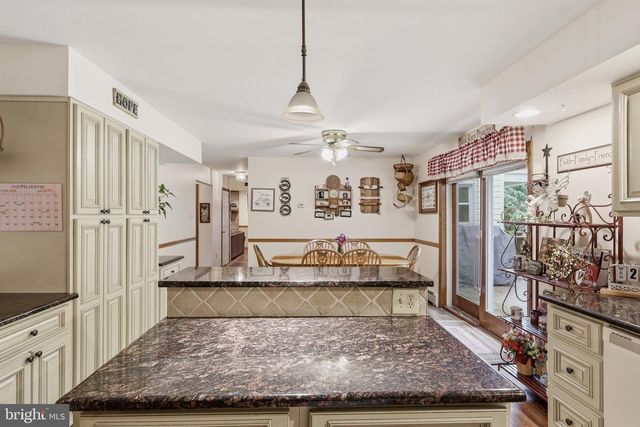 1424 S OAK RD, Feasterville Trevose, PA 19053
