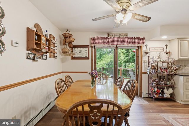 1424 S OAK RD, Feasterville Trevose, PA 19053