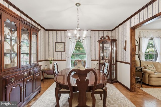 1424 S OAK RD, Feasterville Trevose, PA 19053