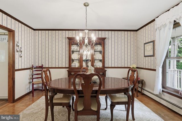 1424 S OAK RD, Feasterville Trevose, PA 19053