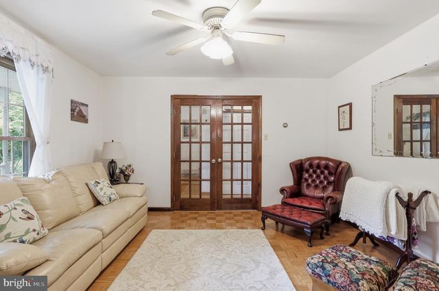 1424 S OAK RD, Feasterville Trevose, PA 19053