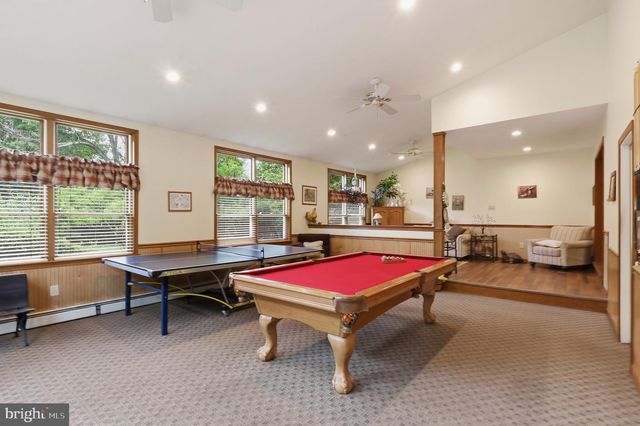 1424 S OAK RD, Feasterville Trevose, PA 19053