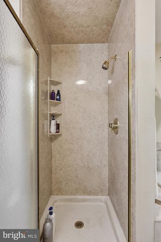 1424 S OAK RD, Feasterville Trevose, PA 19053