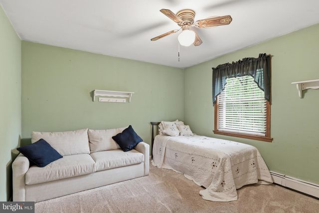 1424 S OAK RD, Feasterville Trevose, PA 19053