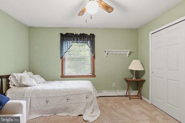 1424 S OAK RD, Feasterville Trevose, PA 19053