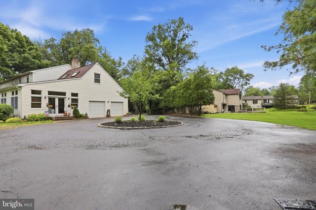1424 S OAK RD, Feasterville Trevose, PA 19053