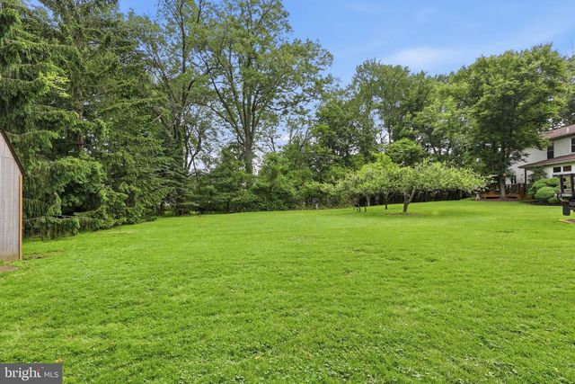 1424 S OAK RD, Feasterville Trevose, PA 19053