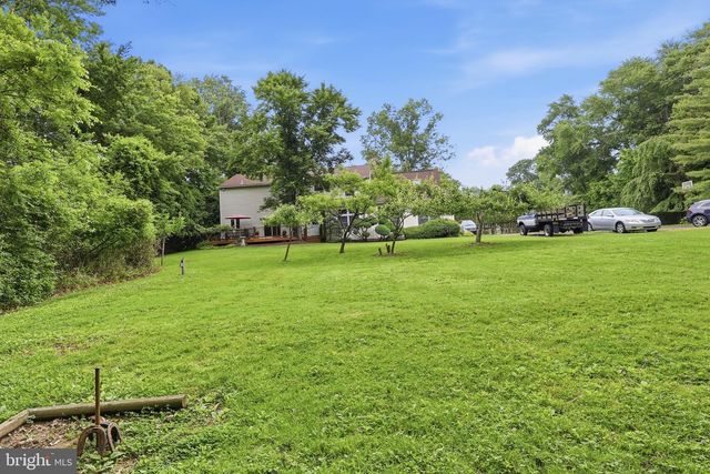 1424 S OAK RD, Feasterville Trevose, PA 19053