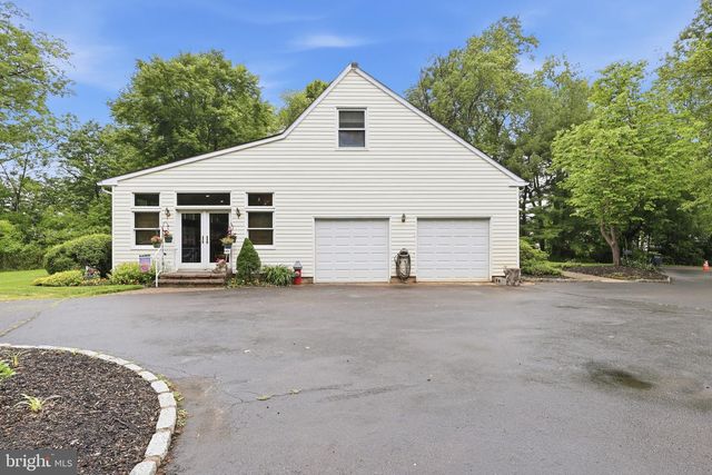 1424 S OAK RD, Feasterville Trevose, PA 19053