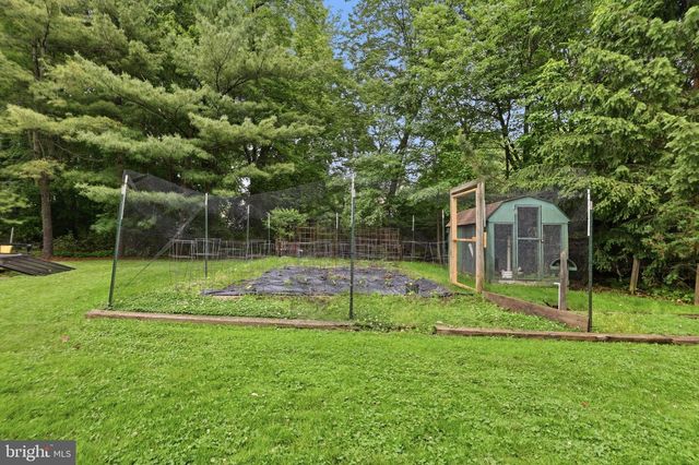 1424 S OAK RD, Feasterville Trevose, PA 19053