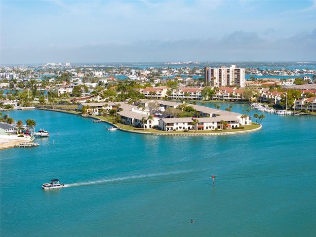 507 PLAZA SEVILLE COURT 13, Treasure Island, FL 33706