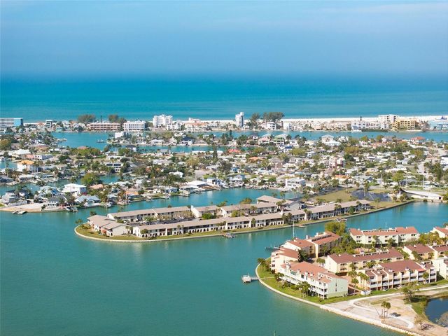 507 PLAZA SEVILLE COURT 13, Treasure Island, FL 33706